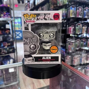 Alien #975 (Funko Pop!, They Live) **CHASE** - Picture 1 of 7
