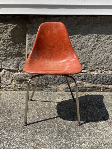 1950s-1960s Herman Miller Eames Style Fiberglass Side Chair Mid Century Modern Cover
