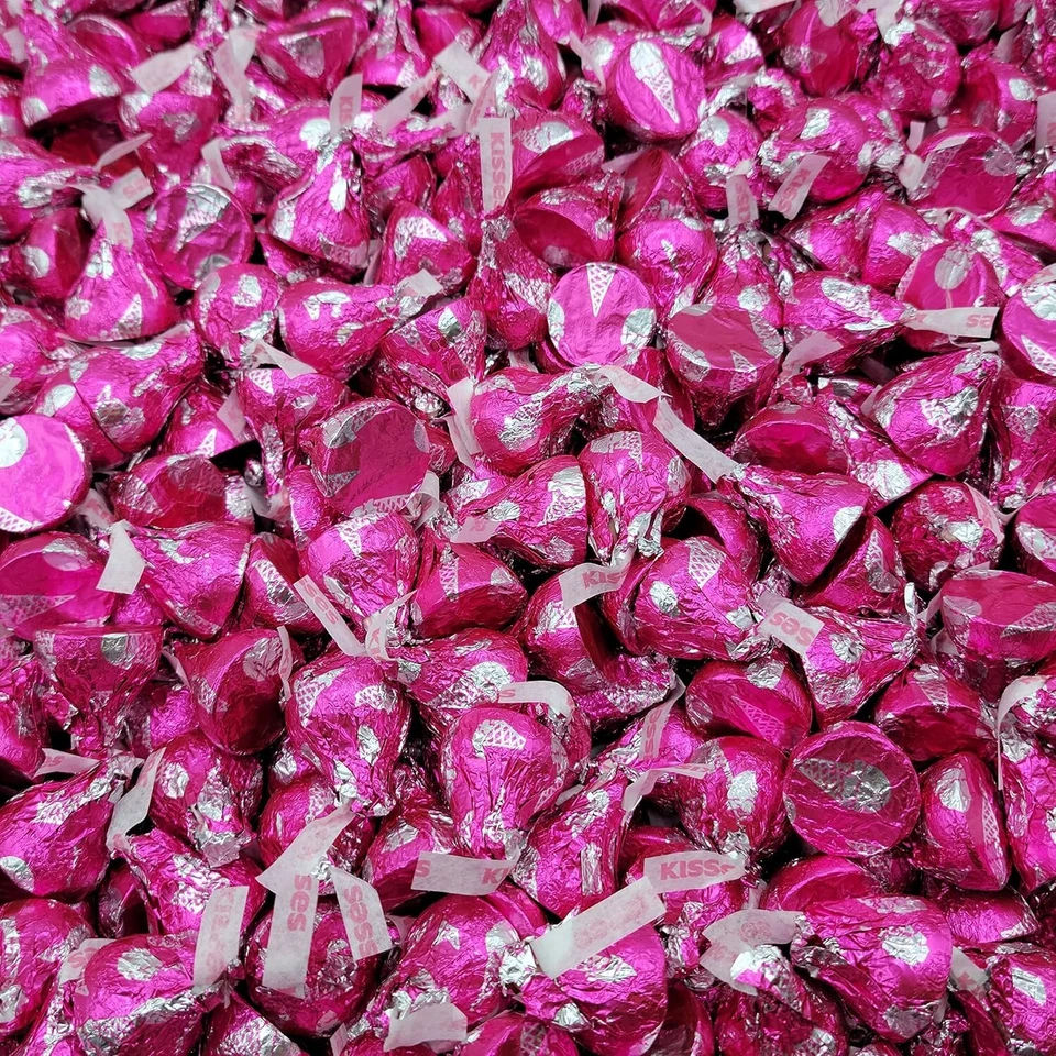 Creme e biscoitos doces cone sorvete morango HERSHEY'S Kisses (5 libras) - Imagem 1 de 4