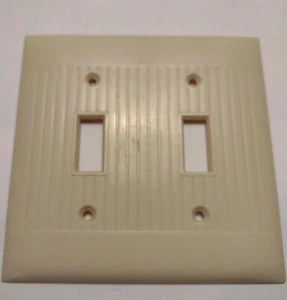 Vintage Sierra 2-gang Ribbed Ivory Switch Plate, MCM - Picture 1 of 1