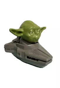 YODA Jedi Disc Launcher Disney Star Wars, New In Package - Picture 1 of 5