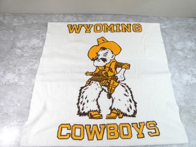 Toalla de playa University Wyoming Cowboys 64X68 pistola blanca Pete de colección Foto 1 de 4
