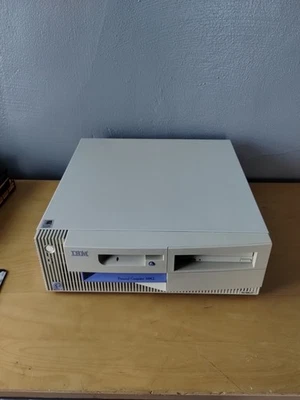 Vintage IBM Personal Computer 300GL - Boots And Displays 7563 T9U - Bild 1 von 4