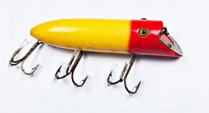 Nice Heddon 8502 Basser Lure Red & White c 1920s - Picture 1 of 3