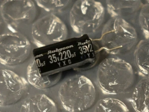 10 x Elko capacitor 220μf 35V 105° approx. 0.8cm x 2.1cm Rubycon - Picture 1 of 1