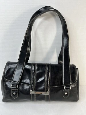 Cartera de cuero negra Apt 9 doble correa plateada herrajes solapa cierre a presión Foto 1 de 4