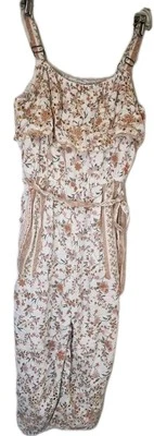 American Eagle 女式大码象牙色带花朵孔眼卡普里跳跃套装 — 第 1/4 张图片