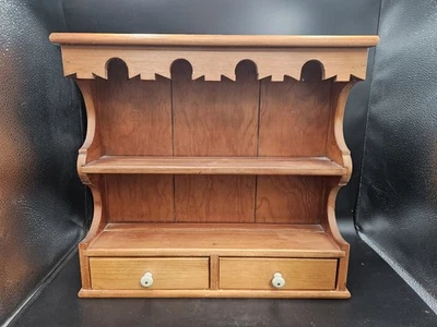 Estante de madera de colección de los años 70 con cajones Spice Knick Knack granja cabaña estante gabinete  Foto 1 de 4