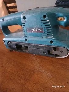 MAKITA TOOLS 9911, 3" X 18" Corded Electric Belt Sander w/o Dust Bag, 120V, 5.6A - Picture 1 of 5