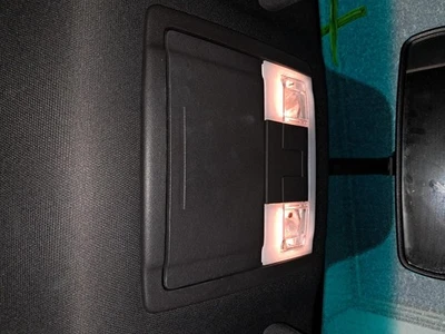 Console central superior frontal usado serve para: teto Ford Explorer 2014 sem teto solar frontal - Imagem 1 de 4