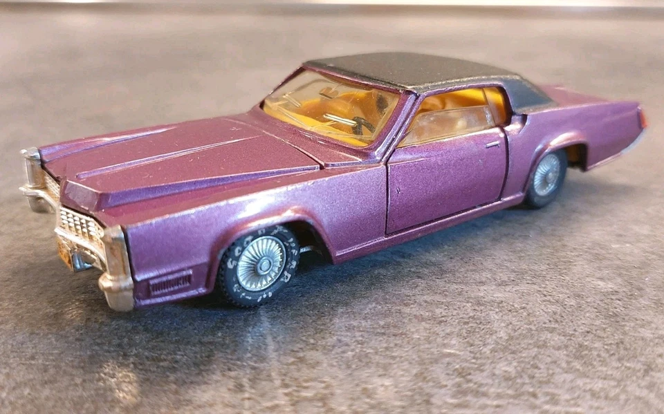 DINKY TOYS GB # 175 CADILLAC ELDORADO Made in England Scala 1:43 dal 1969   1972 - Immagine 1 di 4