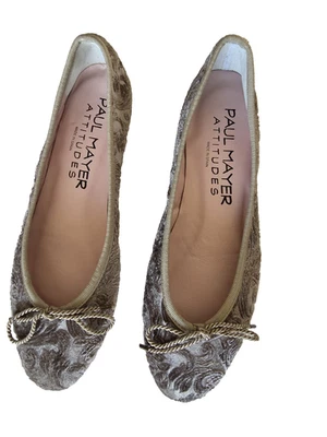 Paul Mayer Attitudes Bingo Bali Velvet Flat Champagne Ballet Tie Sz. 7B - Image 1 of 4