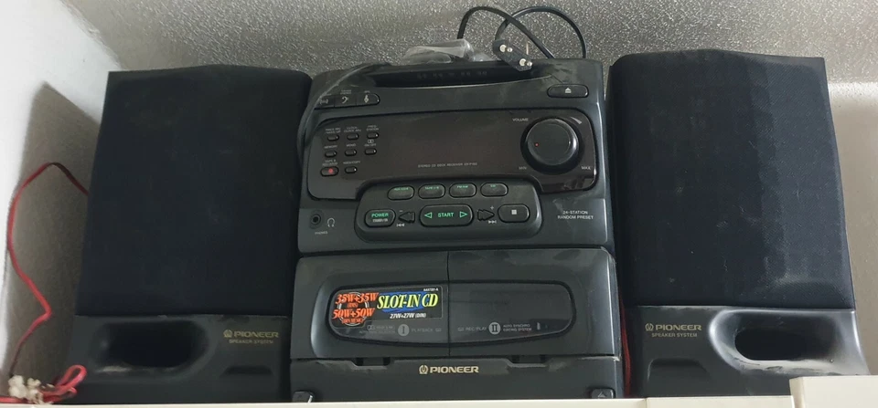 IMPIANTO STEREO RADIO CD MUSICASSETTE PIONEER PER RIPARAZIONE O PEZZI RICAMBIO - Immagine 1 di 1