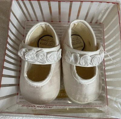 Girls NWB Sarah Louise Baby Shoes Baptism Christening Or Dress Occasion 4-8 Mos - Image 1 of 4