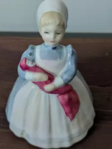PERFECT Royal Doulton THE RAG DOLL Lady Figurine HN 2142 England 1953 Bone China - Picture 1 of 5