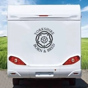 CALCOMANÍA CALCOMANÍA AUTOCARAVANA CÁMPER FURGONETA CARAVANA BRÚJULA MONTAÑAS Yorkshire born - Imagen 1 de 4