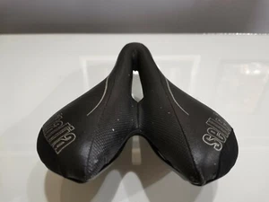 Selle Italia Shiver Gel Flow Saddle Black - Picture 1 of 12