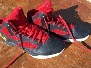 Herren Under Armour Clutch Fit Charged blau und rot Basketballschuhe Größe 9,5 - Bild 1 von 12