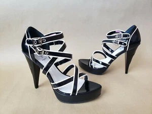 Neu im Karton Baby Phat Alegre Schuhe Absatzschuhe 7 Sandalen BPD72601 schwarz weiß  - Bild 1 von 6