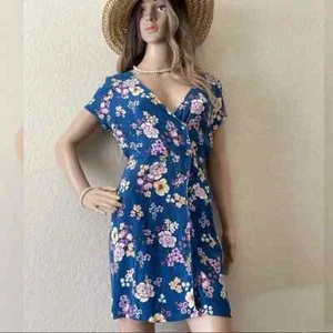 Women's Floral Print Short Sleeve V-Neck Button-Down Wrap Dress Xhilaration (XS) - Picture 1 of 9