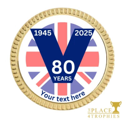 1ST PLACE 4 TROPHIES VE Day Medaille Gedenkabzeichen 80 Jahre Jubiläum Veteran persönliche Gravur