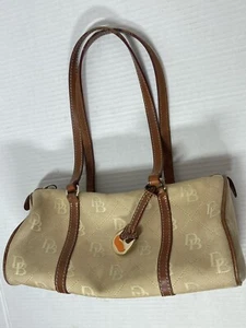 Vintage Dooney & Bourke Tan Logo Mini Barrel Bag Y2K Key FOB Orange Duck - Bild 1 von 11