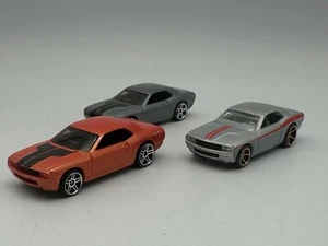 Lot of 3 Hot Wheels Dodge Challenger Concept, 3 Variations, 1:64, Excellent - Picture 1 of 19