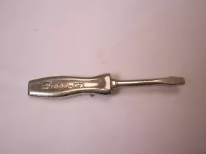 Snap-On Standard Screw Driver Vintage Lapel Pin mechanic carpenter tools h40 - Picture 1 of 6