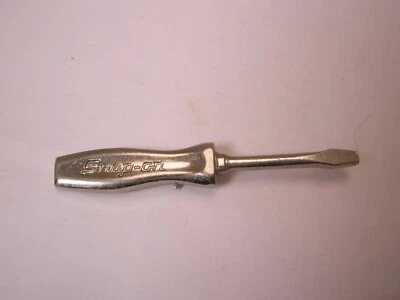 Snap-On Standard Screw Driver Vintage Lapel Pin mechanic carpenter tools h40 - Image 1 of 4