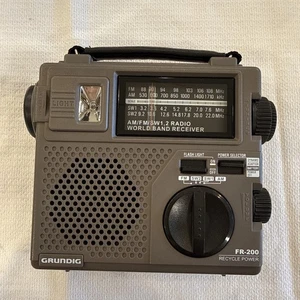 Grundig FR-200 Brown Radio AM FM SW1 Battery Hand Crank Flashlight Emergency - Picture 1 of 6