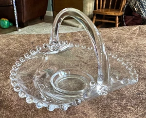 Lovely Vintage Imperial Candlewick Glass Basket Smooth Handle 6.5x5.5x4.75" - Picture 1 of 5