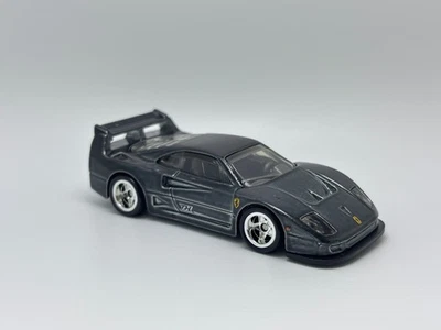 Hot Wheels Super Treasure Hunt STH # Ferrari F40 2026, defecto suelto Foto 1 de 4