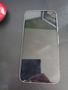 Google Pixel 8a- 128GB -  T-Mobile/Xfinity/AT&T/Unlocked, cracked screen corner - Photo 1 sur 2