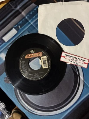 Bon Jovi "Something For The Pain / Lie To Me" Vinyl 7" Single (EX+ disc; nice!) - Image 1 of 2