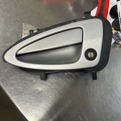 1999–2002 maçaneta externa esquerda mercury cougar prata - Imagem 1 de 3