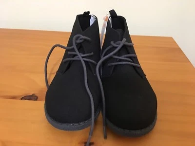 NUEVO CON ETIQUETAS Gymboree Niño Negro Zapatos de Vestir Gamuza Rojo Real Divertido y Elegante Niño Pequeño Foto 1 de 2