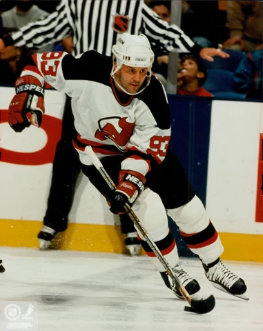 Doug Gilmour New Jersey Devils Licensed Unsigned NHL Glossy 8x10 Photo (A) Cover