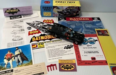 Original 267 Corgi Batmobile with Fantasy Box & Collection of Extras! Near mint! - Image 1 of 4