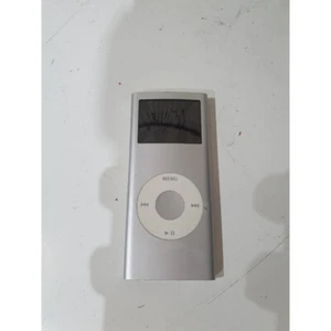 Apple iPod Nano 2nd Gen A1199 Silver 1.5" LCD 2GB MP3 Media Player - For Parts - Picture 1 of 5
