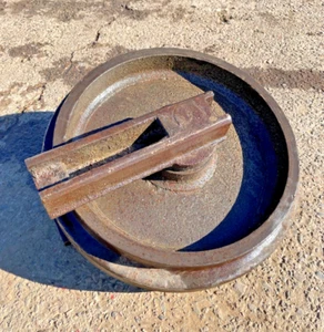 GENUINE BOBCAT IDLER TENSION WHEEL / TAKEN OFF A 8 TON BOBCAT MACHINE - Picture 1 of 6