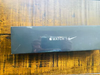 Apple Watch Nike Series 5 (GPS) 44mm Silver Aluminum Case UNLOCKED. New - Image 1 of 3