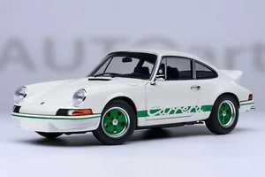 AutoArt Porsche 911 Carrera 2.7 RS - Grand Prix White with Green s. 1/18. 78031 - Bild 1 von 16