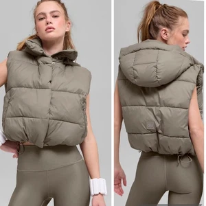 Alo Yoga Gold Rush Puffer Vest Cropped Hooded Light Cocoa XXS Warm Layer - Picture 1 of 13
