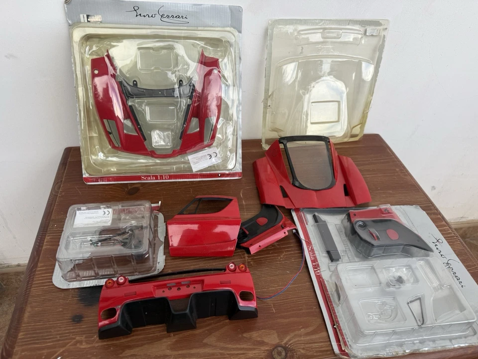 Lotto Ferrari Enzo 1/10 Deagostini - Immagine 1 di 4