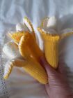 Hand knitted display food : 3 part peeled bananas