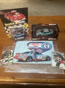🇺🇸Richard Petty 9”X 6” Signed Card, Die Cast 1:43, & More Collection Lot - Picture 1 of 13