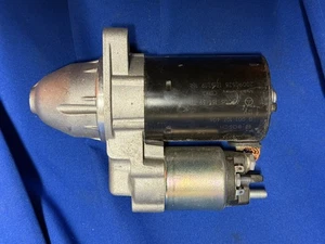 orig. Mercedes Anlasser A0051513901 für W171 W172 W203 W204 W207 W209 W211 W212 - Picture 1 of 3