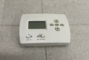 Termostato programable Honeywell PRO 4000 5-2 días (TH4110D1007) - Imagen 1 de 12