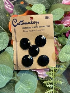 Costumakers 5 Buttons Black Pattern 6016 SZ 30 5 on Card (5/8") - Picture 1 of 3