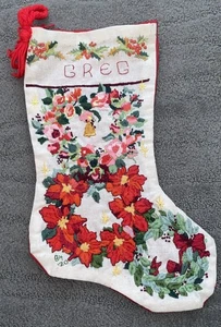 Bucilla Strumpf mit Kranz fertig Stickerei Crewel kostenloser Versand Greg - Bild 1 von 15